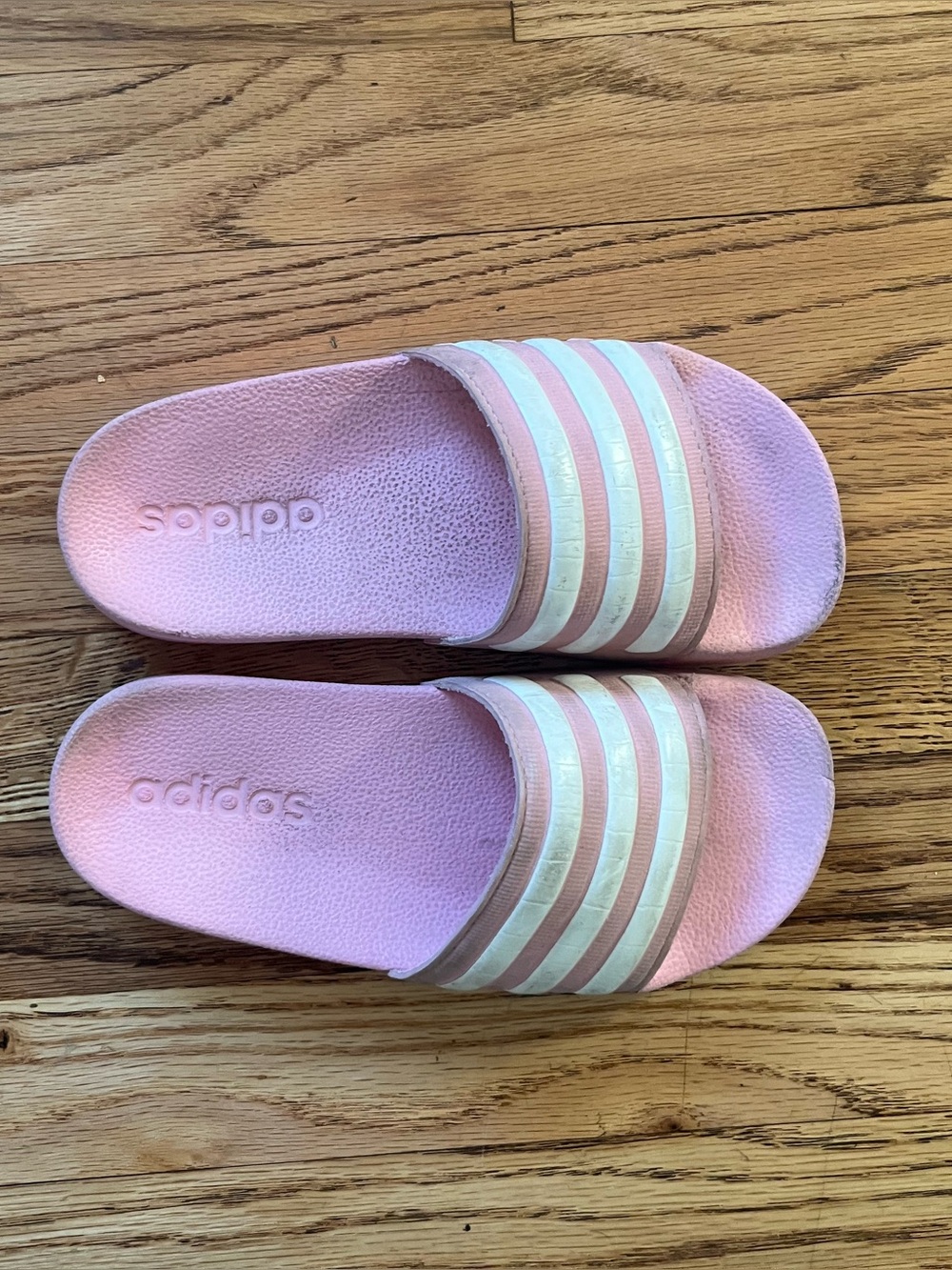 adidas Kids Adilette Slides in Light Pink with White Stripes Sz 12